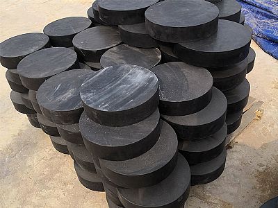 化州市板式橡胶支座由若干层橡胶片与薄钢板经加压硫化